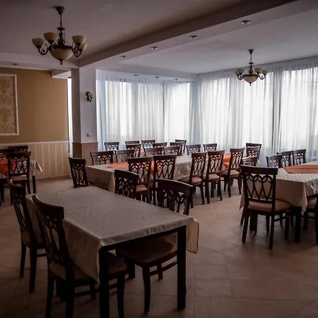 Pensiunea Eden בית הארחה 4*